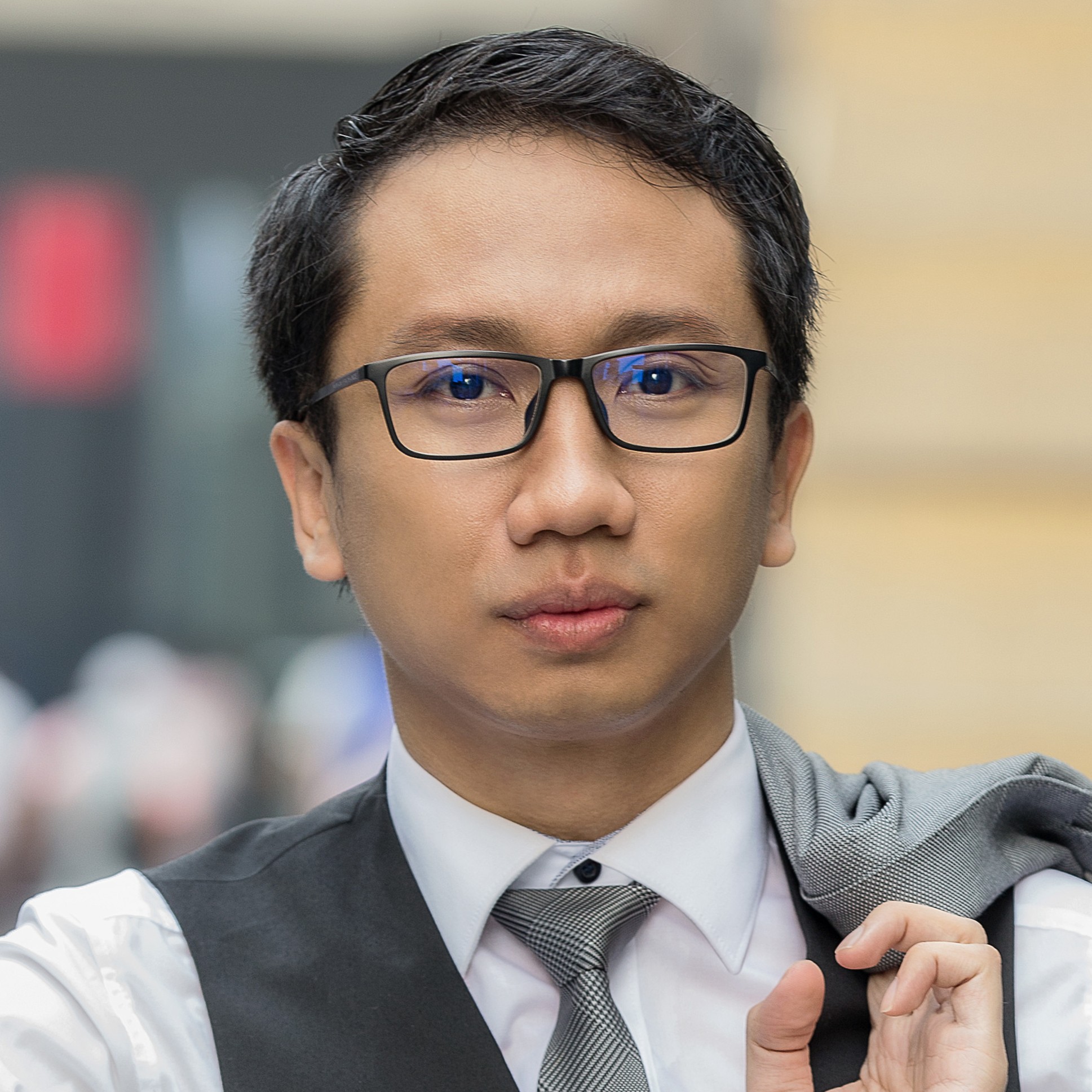 Faeez-Fadhlillah—Tripfez-Cropped-260710